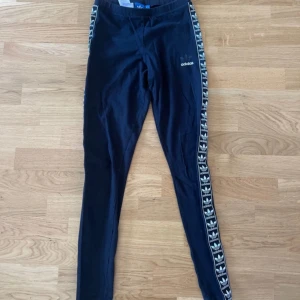 Adidas thigts  - Bra skick:)