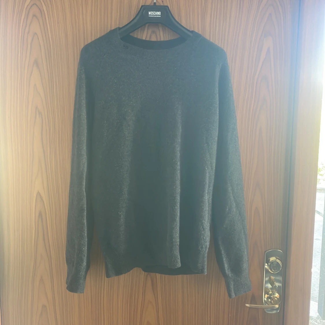 cashmere crewneck