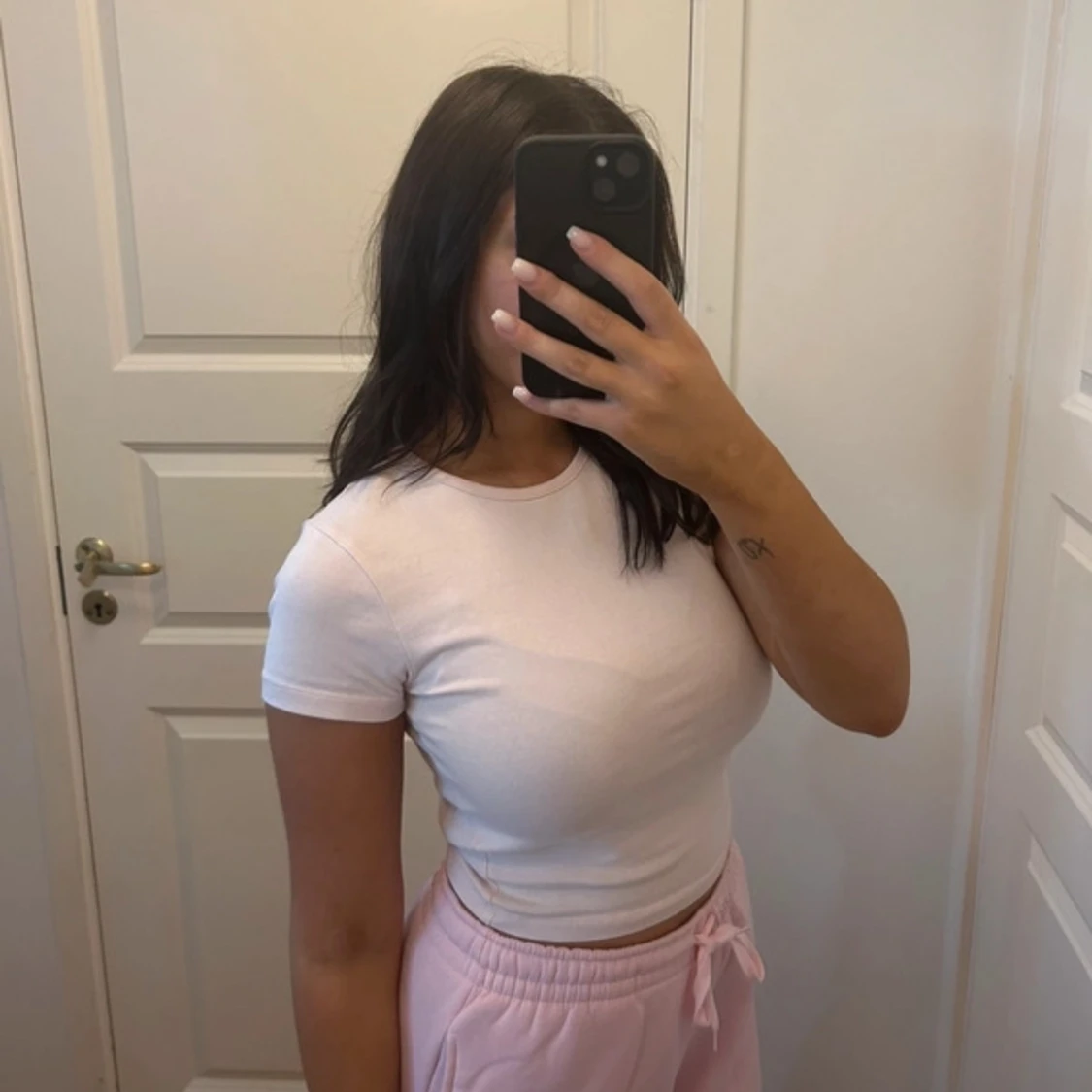 Ljusrosa tshirt/topp från Ginatricot - 90