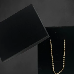 Guldkedja  - Betalar själv frakt ingen frakt i Helsingborg