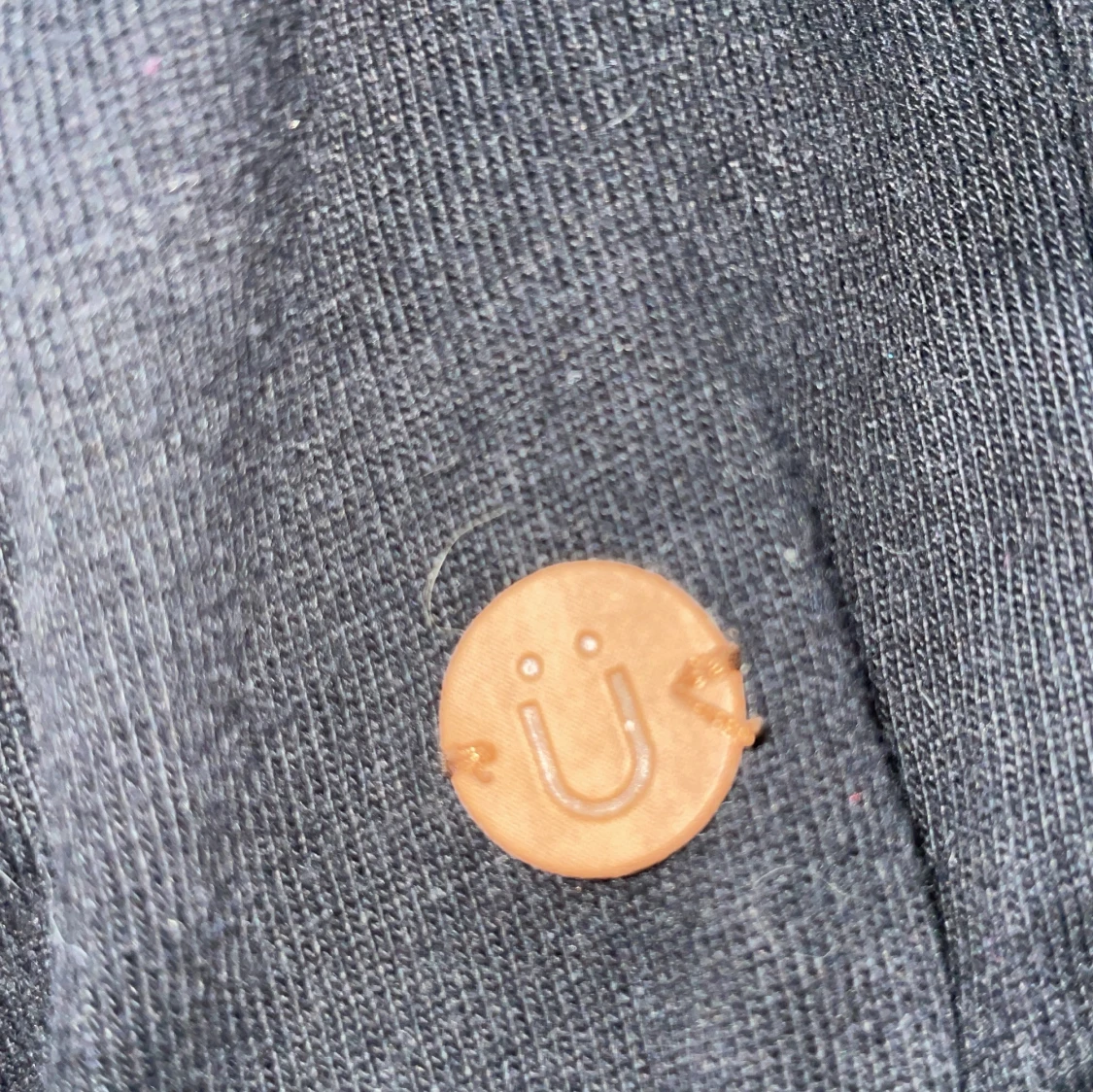 Svart tröja med unika detaljer - 92