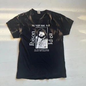 vintage t - skön vintage tröja, svart me både fram o backprint. sitter som en M/L. kom privat vid frågor, priset är inte fast