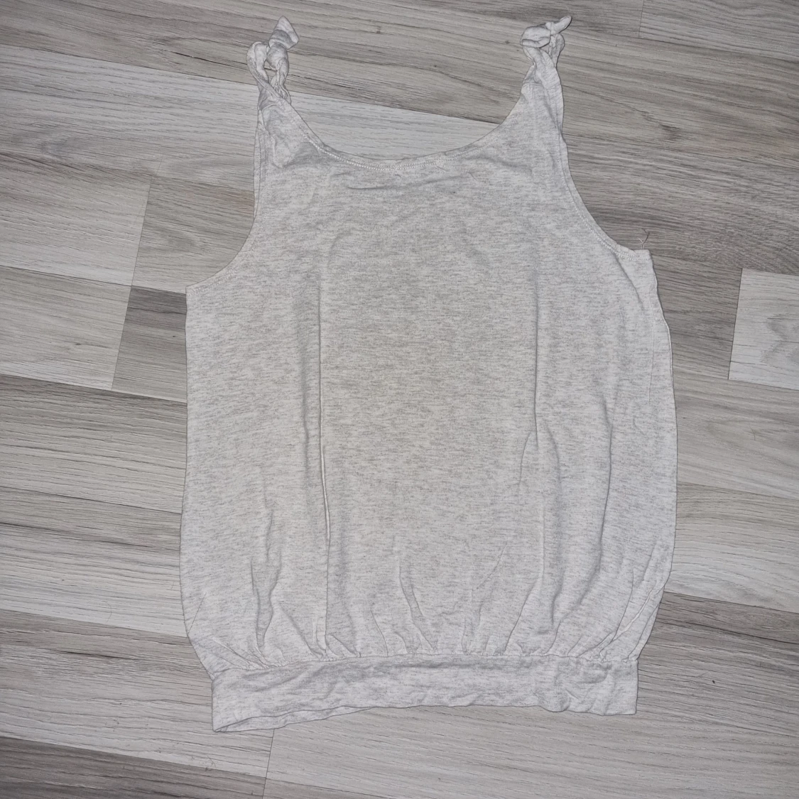 Ljusbeige linne med hästmotiv från H&M - 93