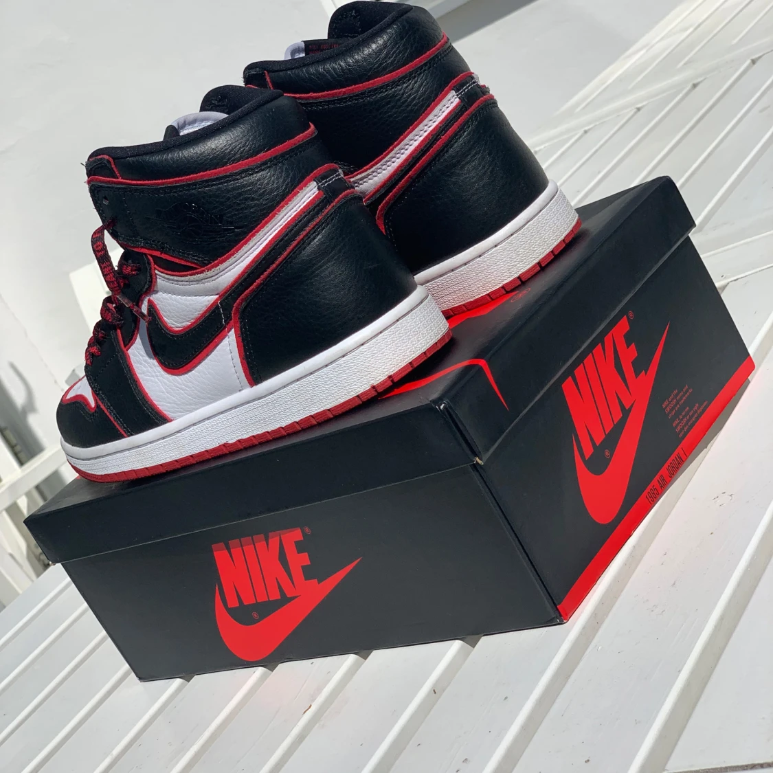 Jordan 1 bloodline - 93