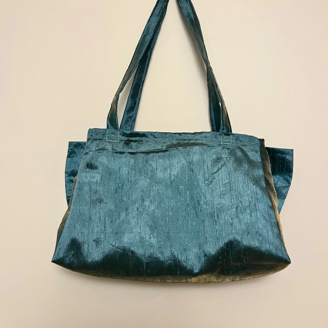 Blå axelväska med rosett - 90