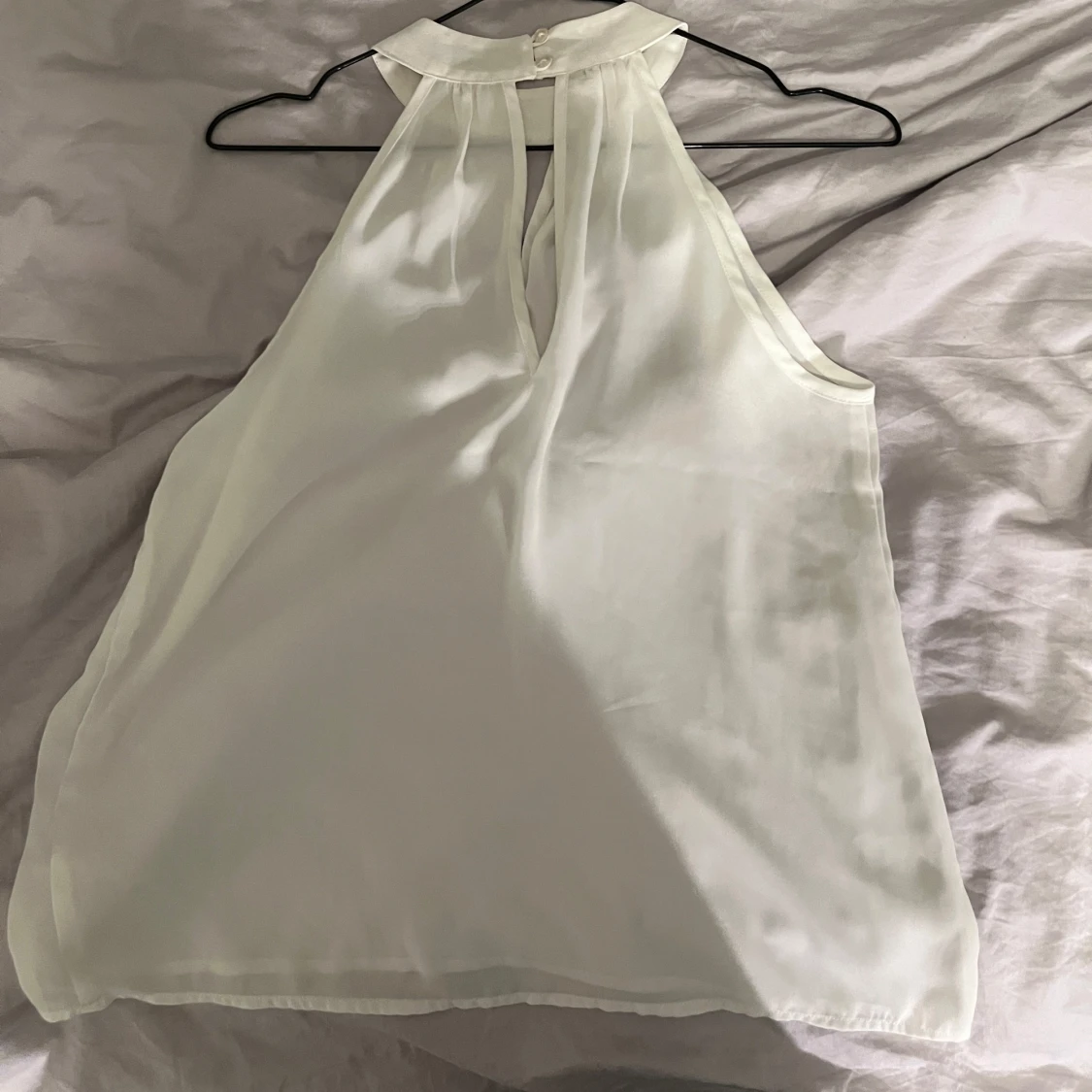 Vit ärmlös blus från Cubus - 90