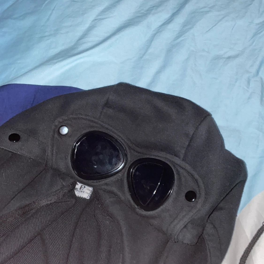 Svart hoodie med huva från C.P. Company - 90