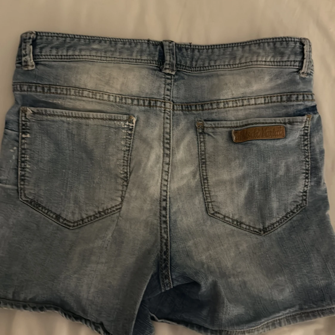 Blå jeansshorts från Sweet Vengeance - 90