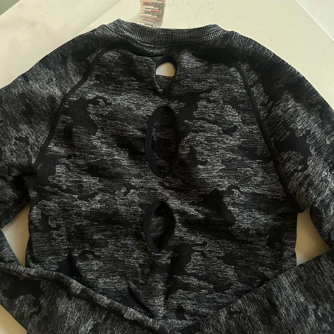 Svart camo träningströja från Gymshark - 38