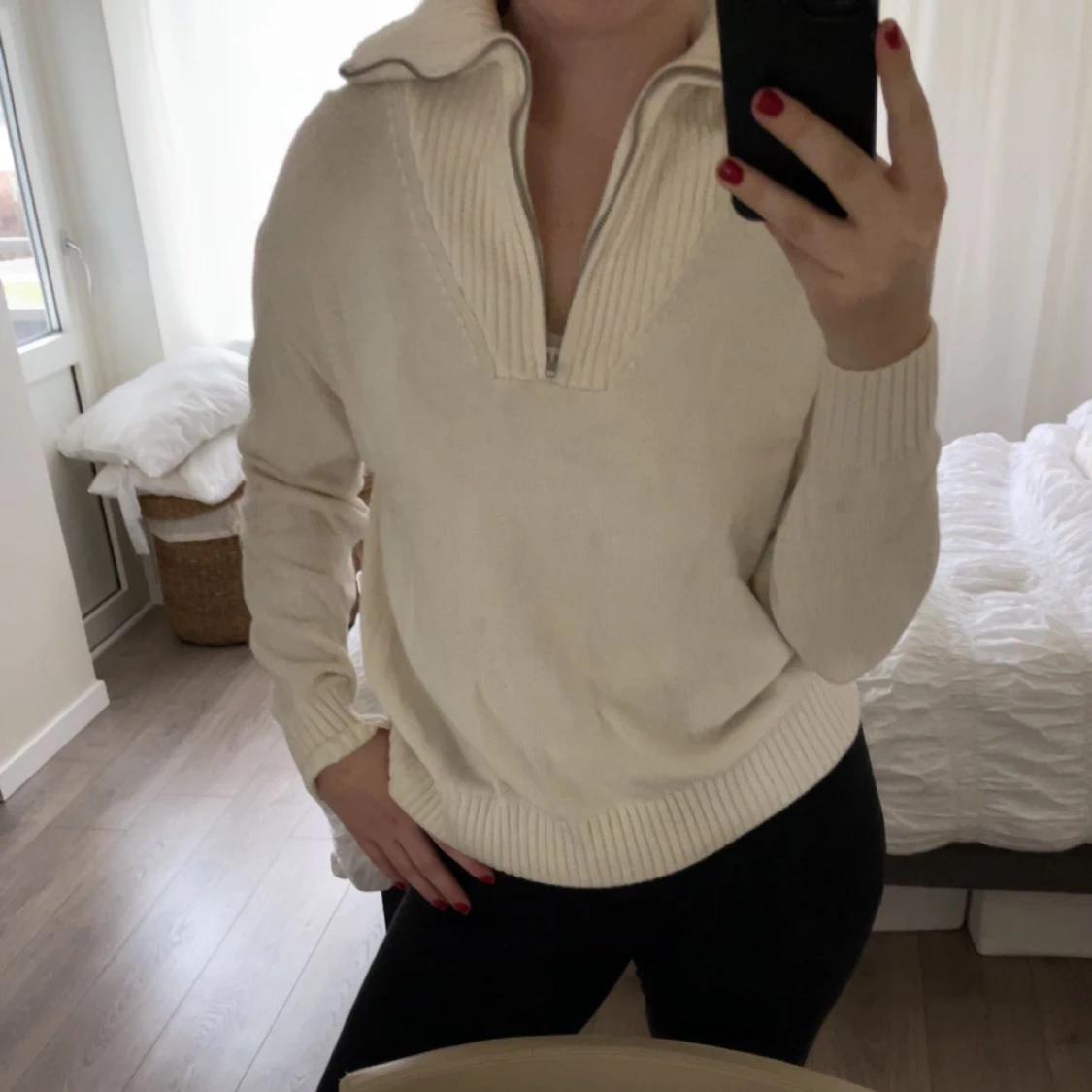 Beige stickad tröja med dragkedja - 90