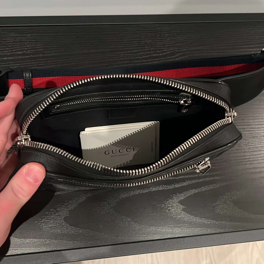 Svart midjeväska från Gucci - 91