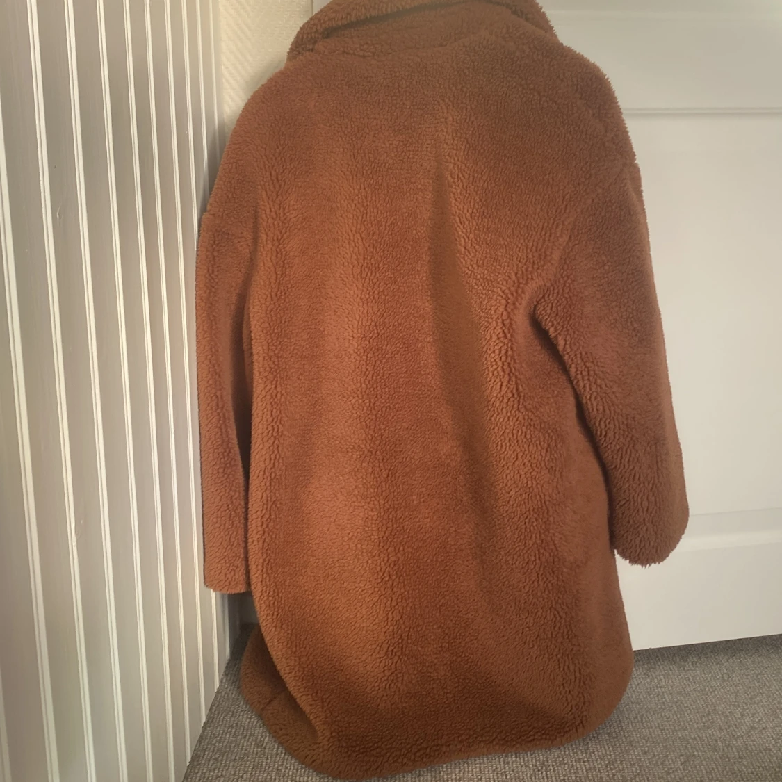 Brun teddyjacka från Shein - 90