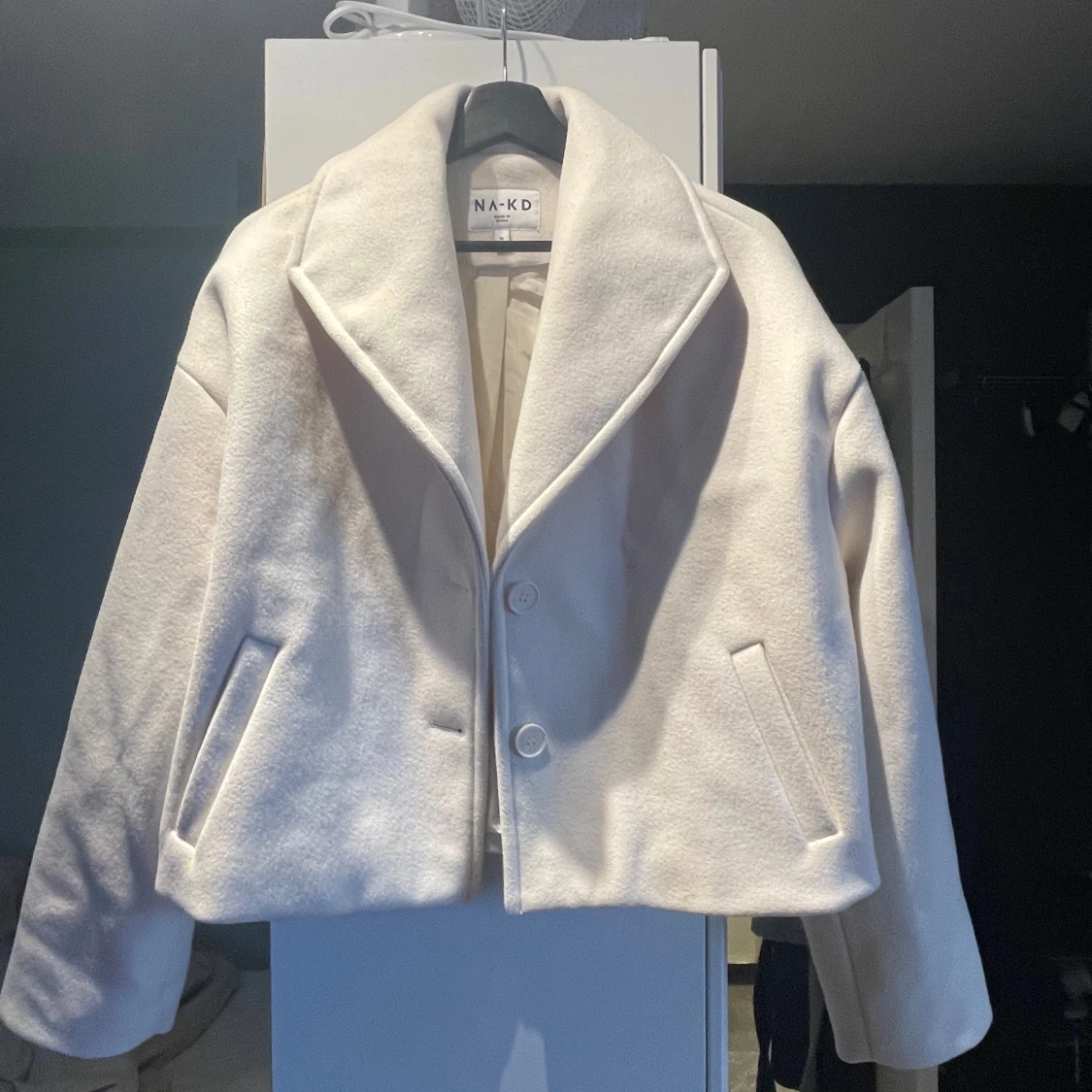 Vit kappa från NA-KD