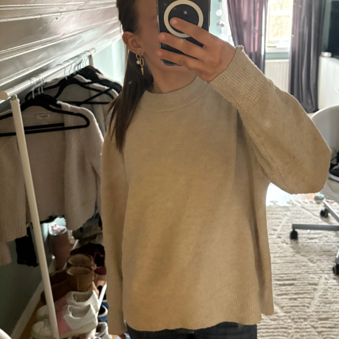 Beige stickad tröja från H&M