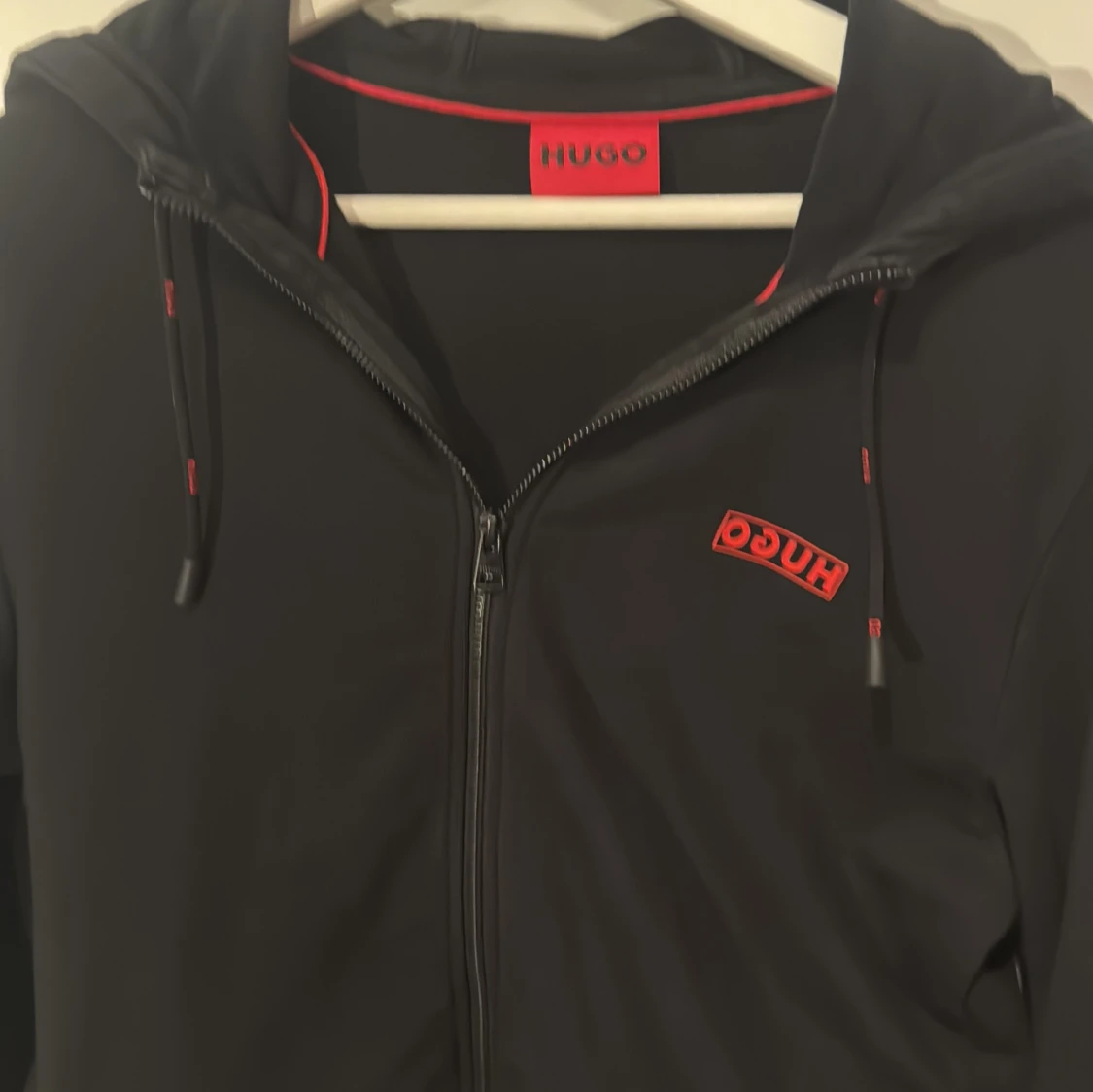Svart hoodie från Hugo - 2