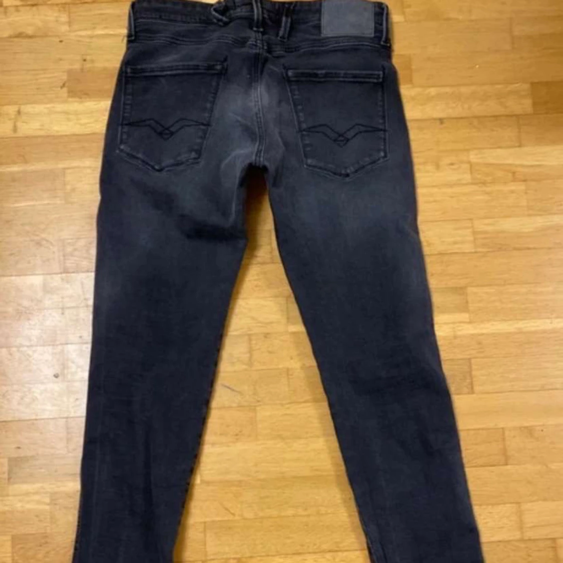 Svarta Replay Anbass jeans - 1