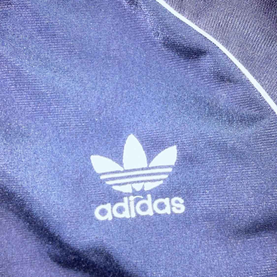 Mörkblå träningsjacka från Adidas  - 1