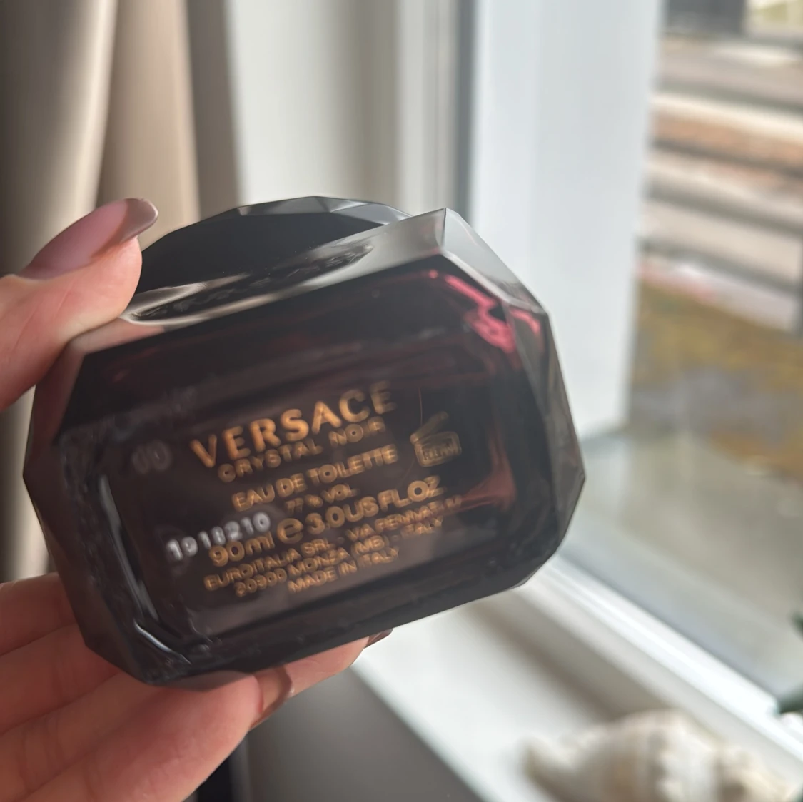 Versace Crystal Noir 90ml - 2
