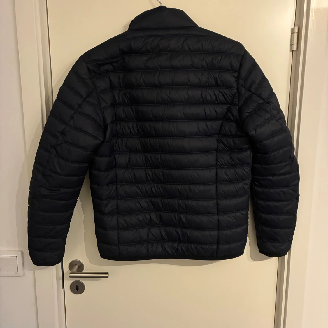 Mörkblå pufferjacka från Marc O'Polo - 1