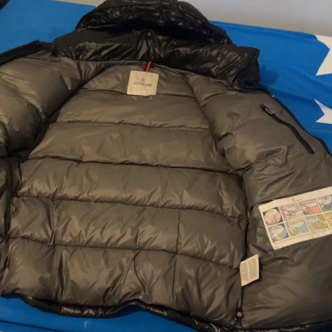 Svart dunjacka från Moncler - 4