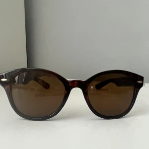  solglasögon 2st - Oanvänd 