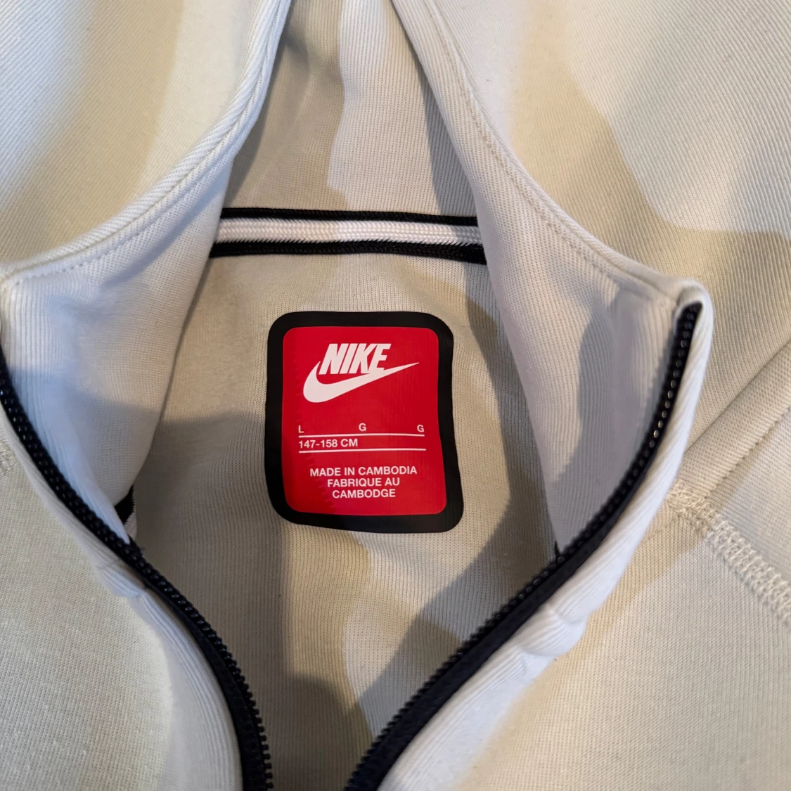 Ljus beige Nike tech kofta - 3