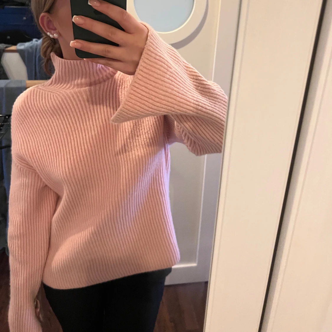 Rosa stickad polotröja - 1