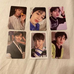 Jeongin i.n skz straykids kpop pc photocard - Säljer dessa photocardsen. Skickas både med sleeve och i toploader. Skriv privat om ni vill ha mer bilder 🫶 jag säljer även mer photocards på mitt konto och kan ge bra rabatt ifall man köper många 💕