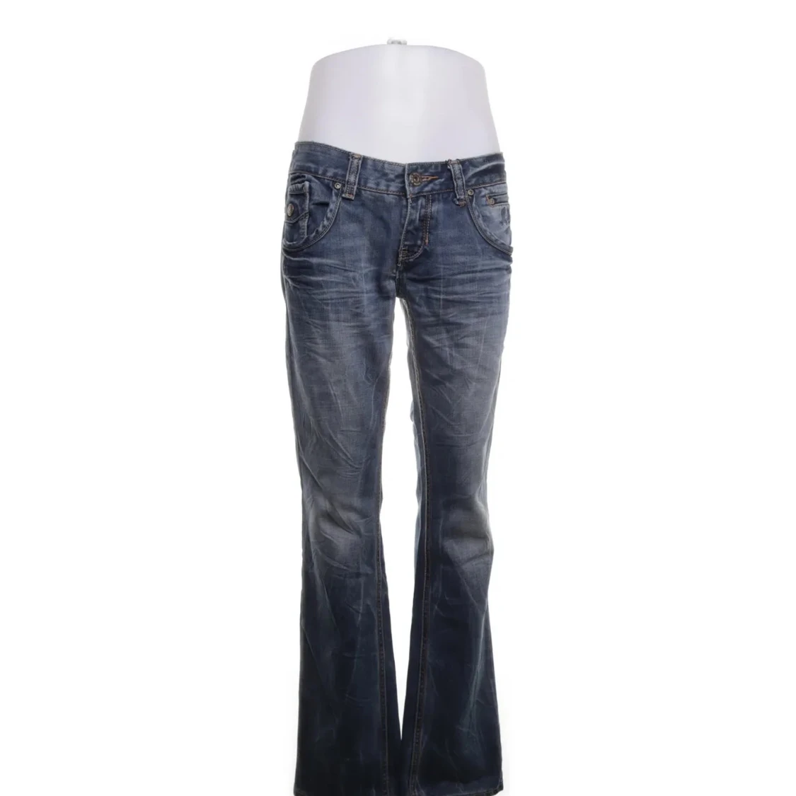 Blå bootcut jeans från M.O.D