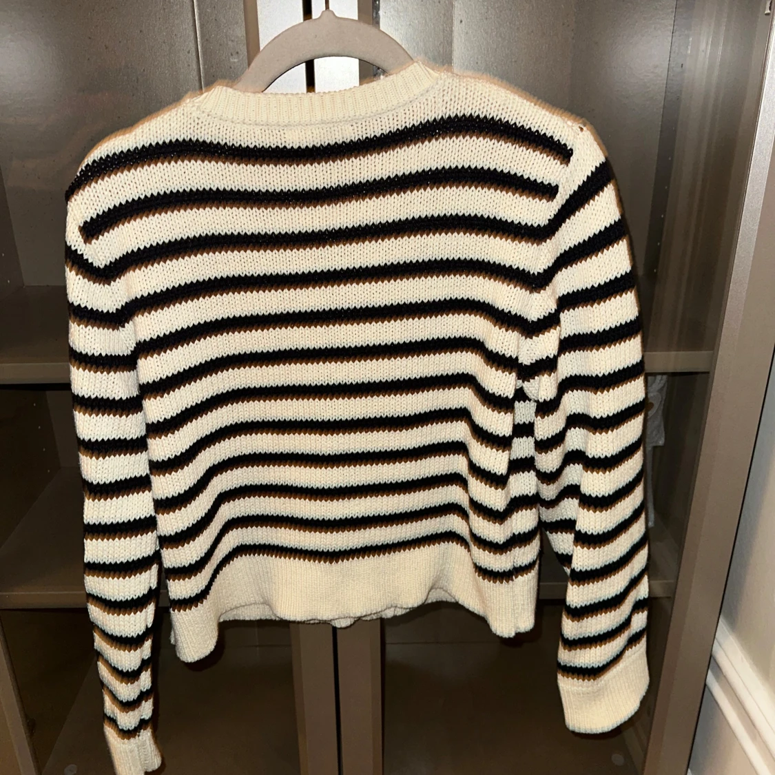 Randig kofta med knappar - 1