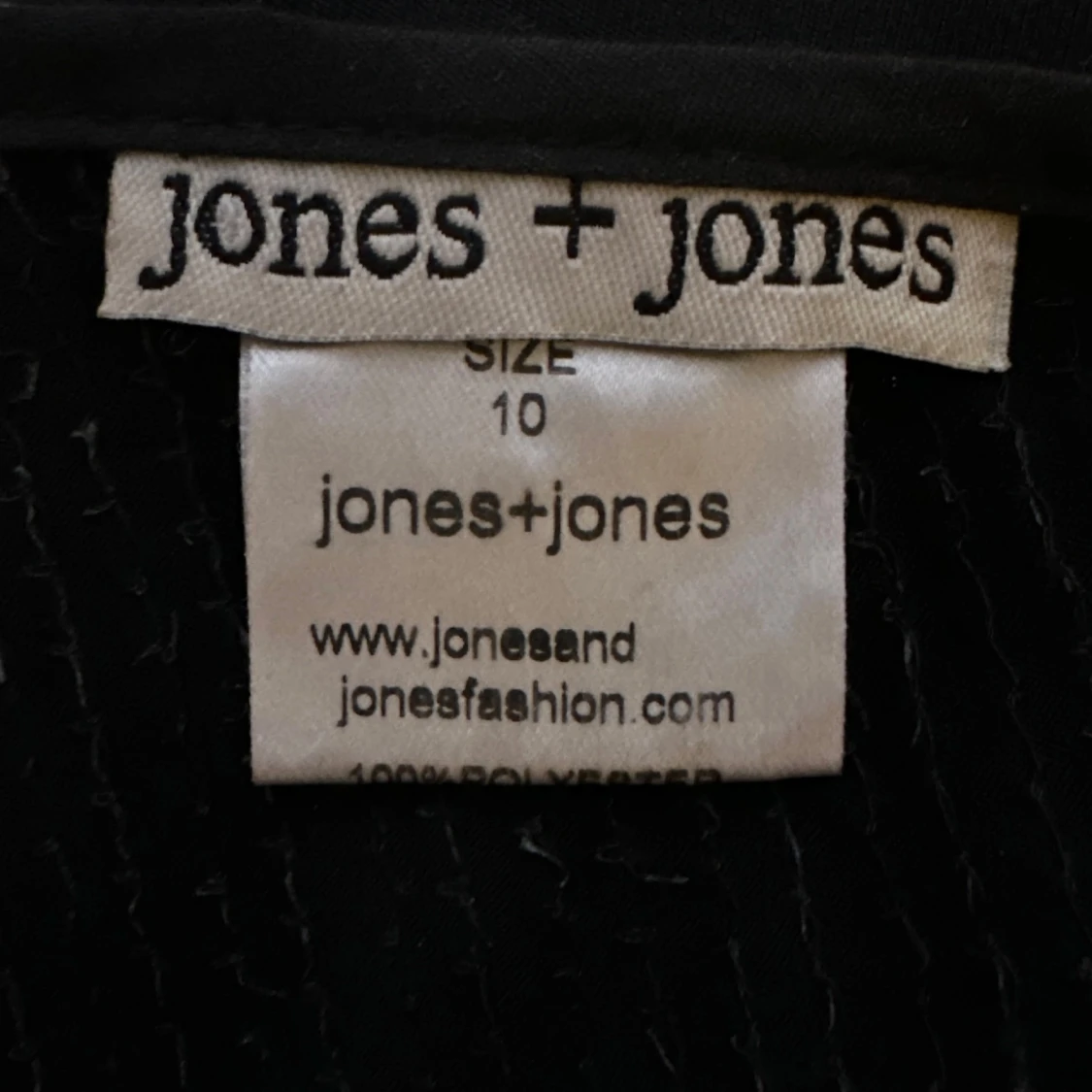 Svart paljettklänning från Jones + Jones - 2