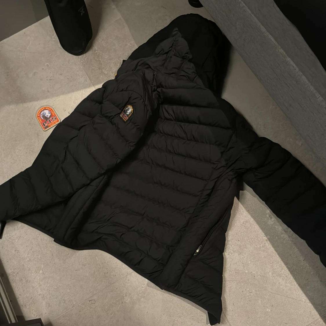 Svart dunjacka från Parajumpers - 4