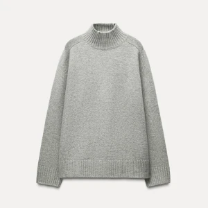 Polotröja  - Grå polotröja från zara, aldrig använd💞