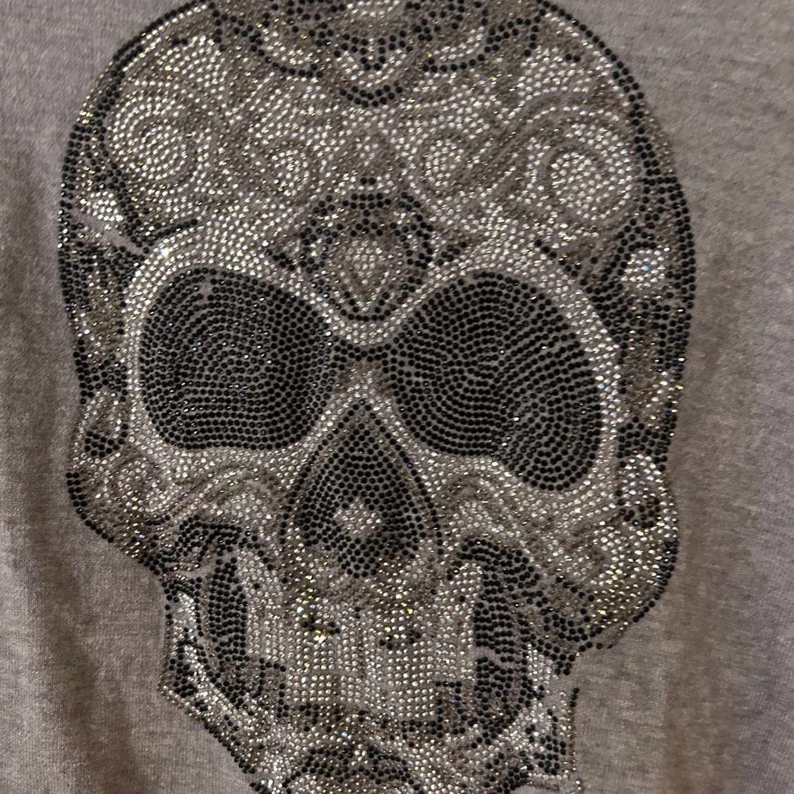 Tunnstickad tröja med nitar onesize - 1