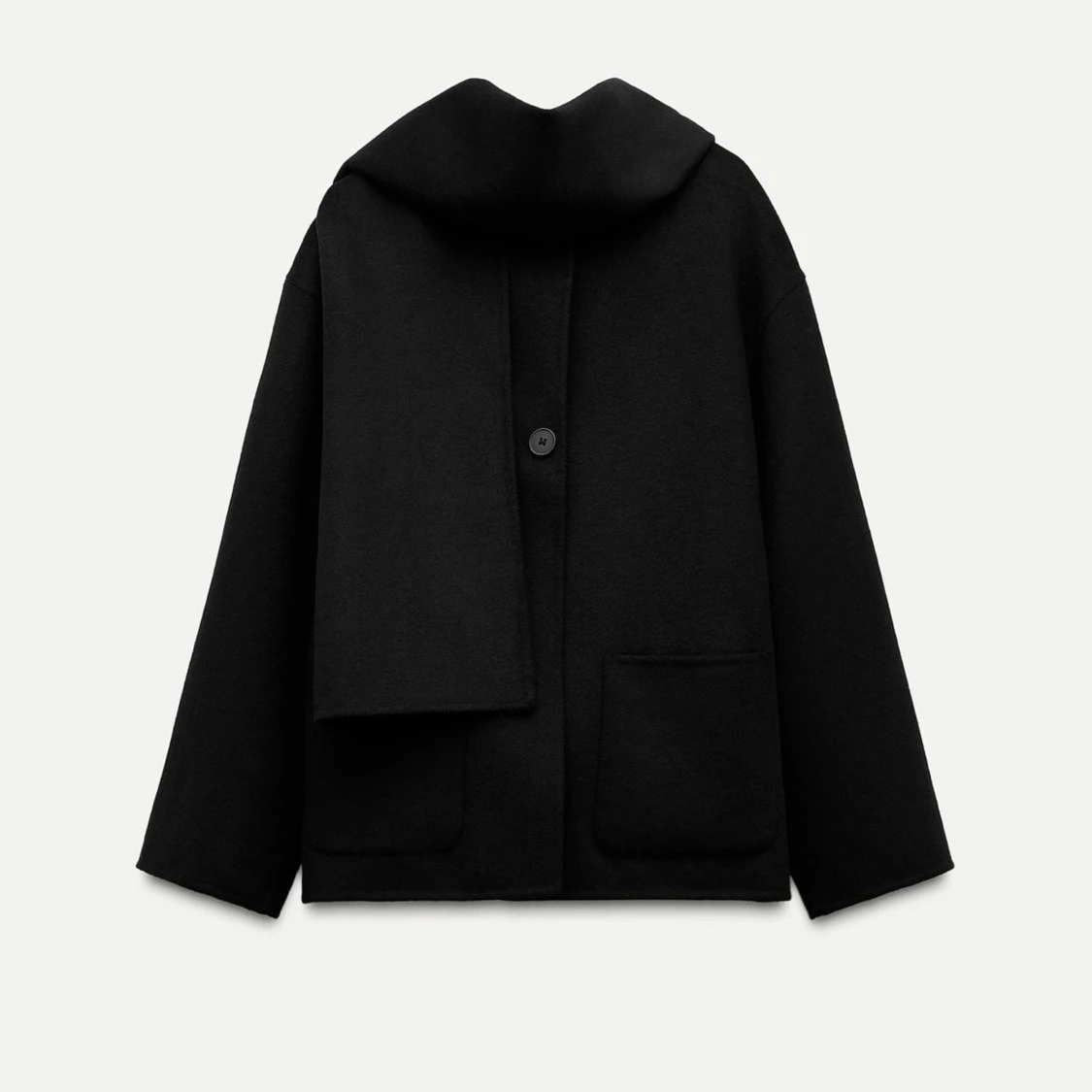 Slutsåld svart kappa med sjal- Zara