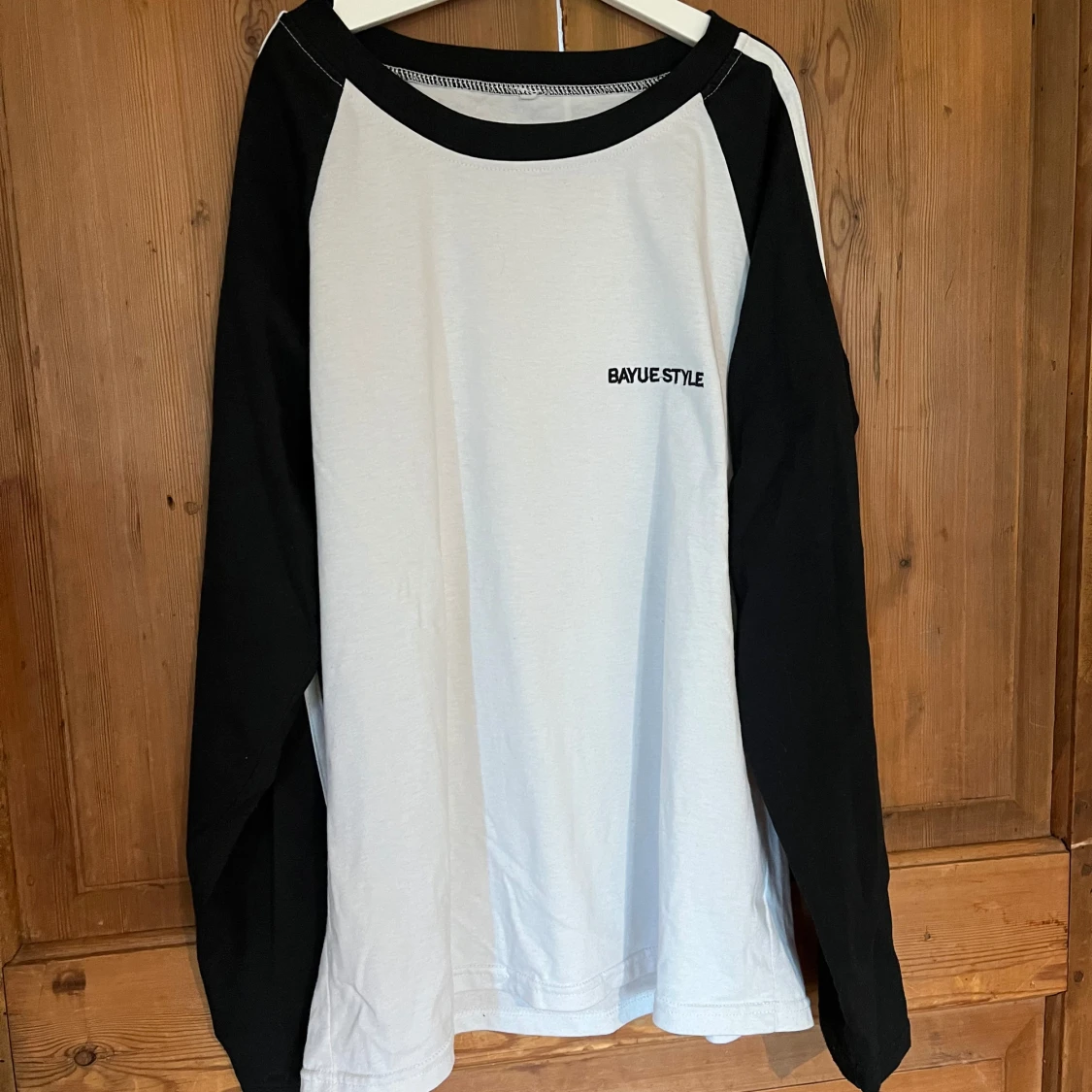 Långärmad tröja med ränder  - 90