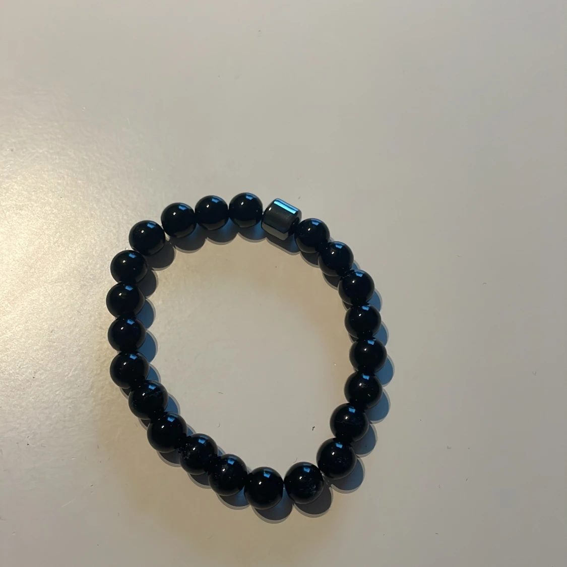 Fem stilrena armband med pärlor - 92