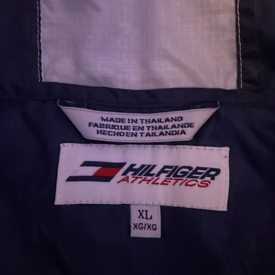 Vintage Blå vindjacka från Hilfiger Athletics - 91