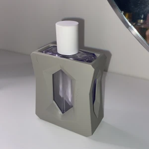 Ariana Grande God Is A Woman  - 50ml flaska 