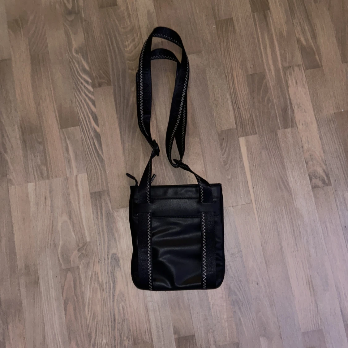 Svart axelväska från Versace Jeans - 90