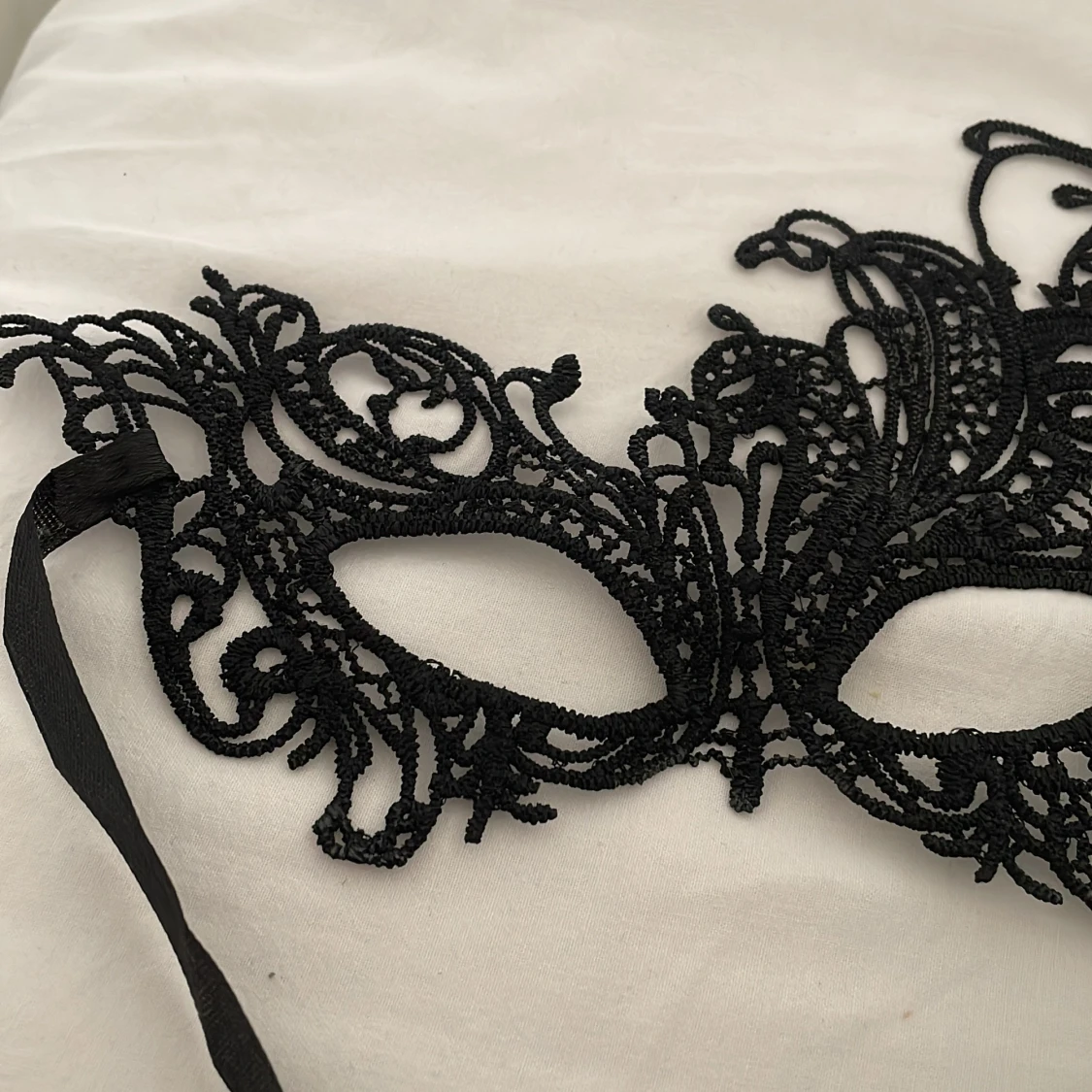 Svart spetsmask - 91