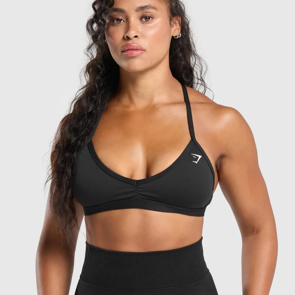 Sport-bh från gymshark! Säljer då den är för liten!🖤. Sportswear.