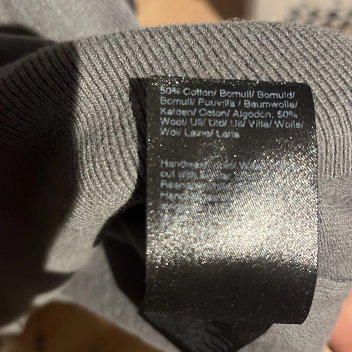 Grå tröja från Filippa K - 91