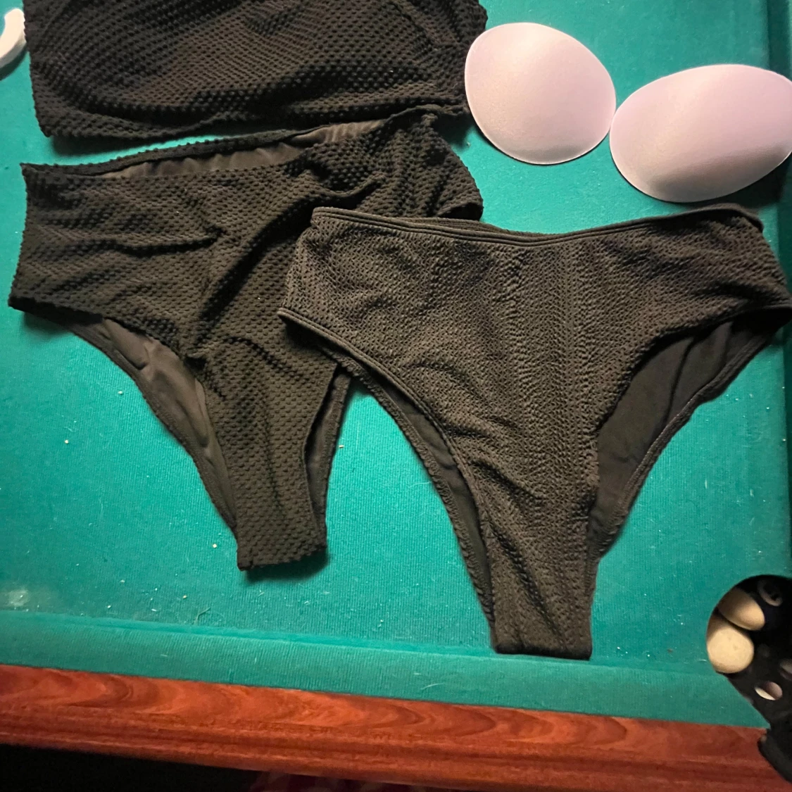 Svart off sholder bikini  - 90