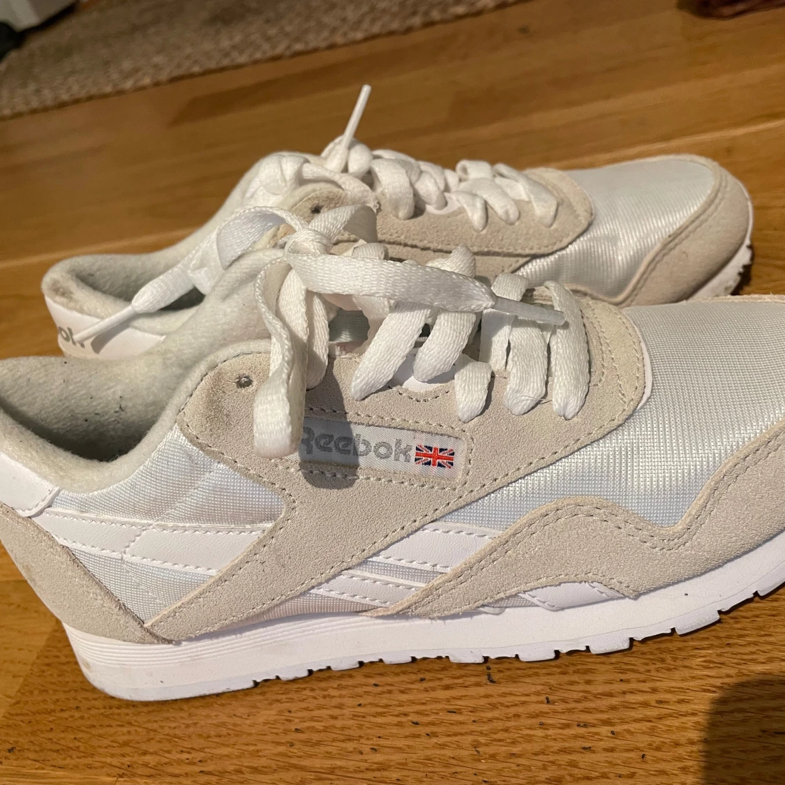 Reebok classic shoes  - 90