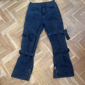 Jeans med band - Bra skick