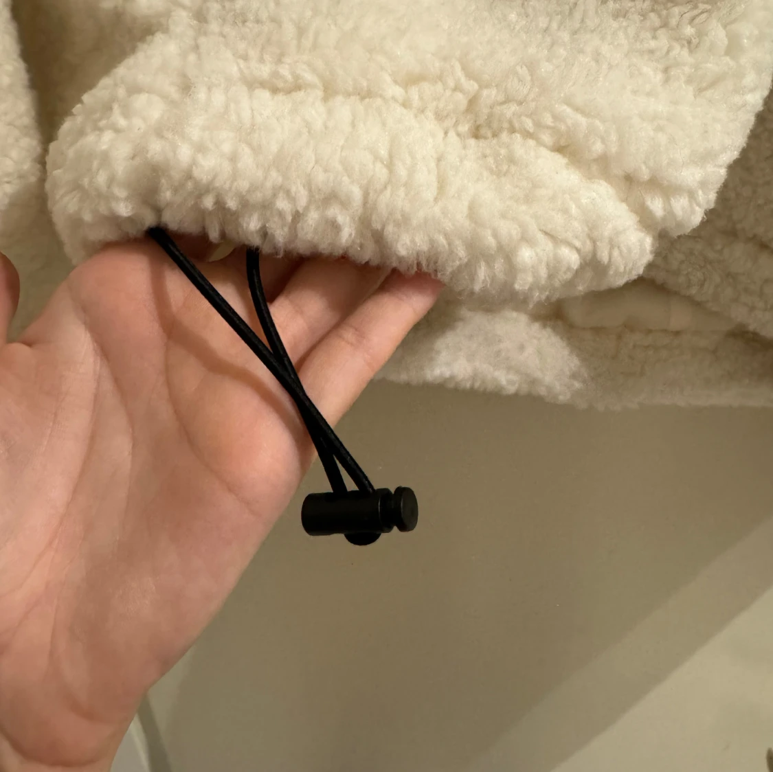 Vit varm jacka ifrån NAKD - 92