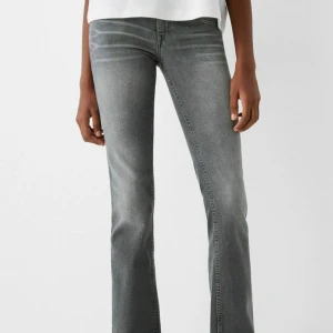 Berskha Bootcut jeans  - Berskha jeans i stolek 38, använda några få ggr. Super fint skick! 