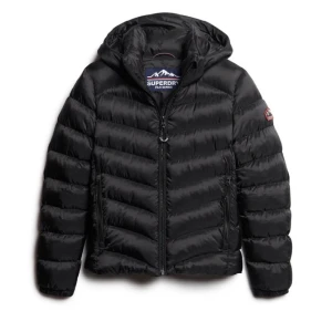 Superdry vinterjacka  - Säljer min Superdry vinterjacka då den inte kommer till användning längre. Köpte den förra vintern. Den är i nyskick. Nypris 1300💕