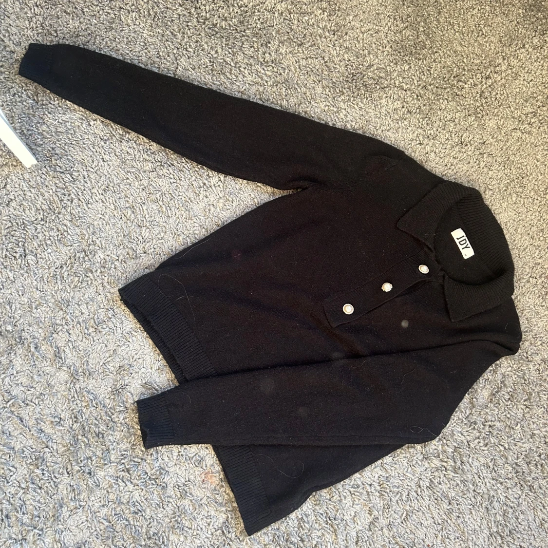 Svart stickad tröja från JDY